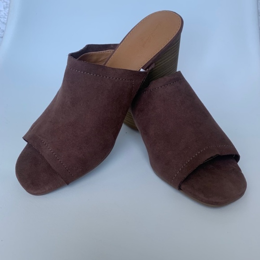 Universal Thread Brown Norelle Stacked Heel - Picture 6 of 6